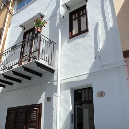 Borgo Del Barone Carini